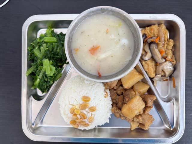 نمونهٔ 动态或静态美食摄影：视觉盛宴提示词