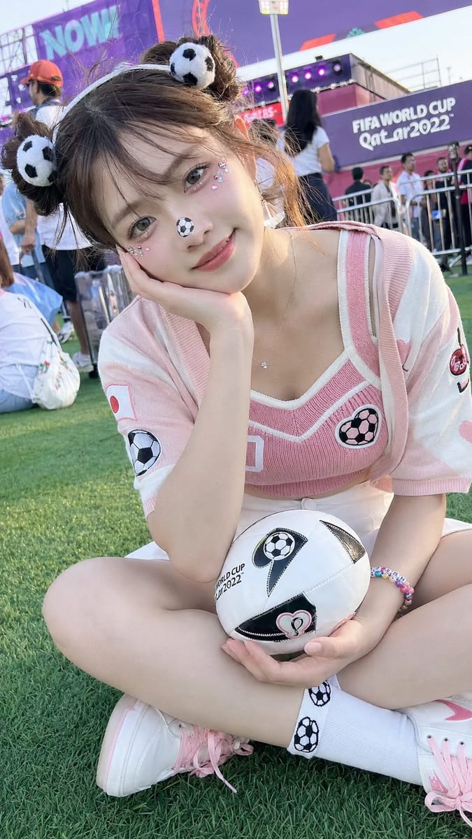 甜感世界杯足球宝贝｜近距离人像写真
