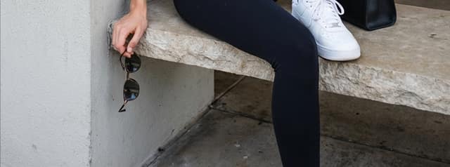 户外咖啡馆运动风少女冰饮写真｜超写实街拍