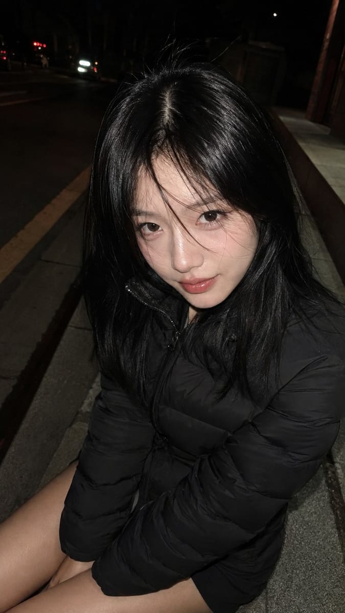 韩系女友深夜街拍|CCD直闪氛围感抓拍提示词