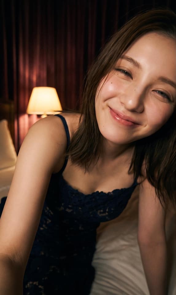 نمونهٔ 午夜闺房醉酒调情亲吻·极度特写相机序列