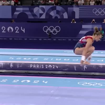 奥运体操平衡木决赛精彩瞬间 - 美国选手完美后手翻