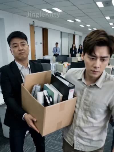 نمونهٔ 神龙翻身：前妻高攀不起 - 职场逆袭短剧脚本